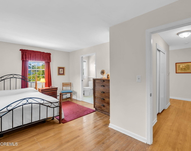 720 Crescent Place - Photo Thumbnail 22