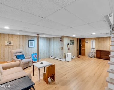 720 Crescent Place - Photo Thumbnail 26