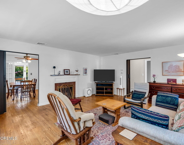 720 Crescent Place - Photo Thumbnail 6