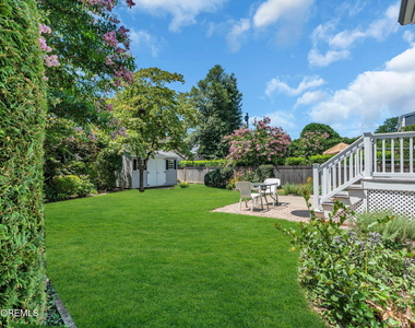 720 Crescent Place - Photo Thumbnail 36