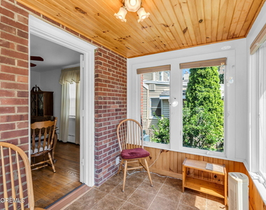 720 Crescent Place - Photo Thumbnail 41