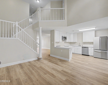 77 Picket Place - Photo Thumbnail 8