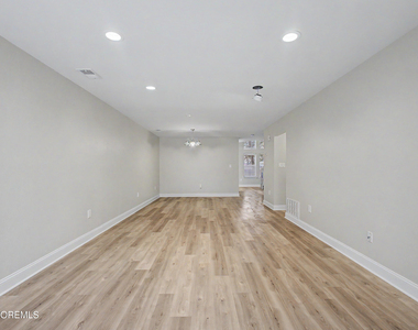 77 Picket Place - Photo Thumbnail 3