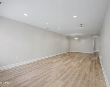 77 Picket Place - Photo Thumbnail 2
