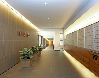 West 53rd Street - Photo Thumbnail 7