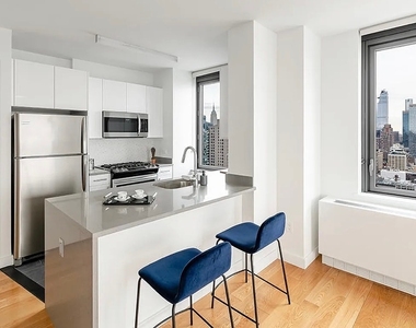 West 57th Street - Photo Thumbnail 1