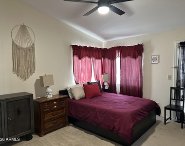 9223 S 45th Place - Photo Thumbnail 13