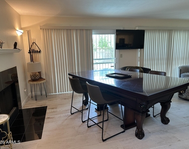 9223 S 45th Place - Photo Thumbnail 8