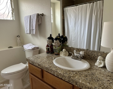 9223 S 45th Place - Photo Thumbnail 17