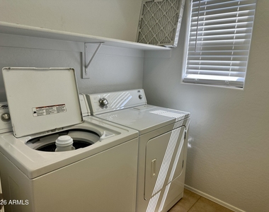 5809 E Hampton Avenue - Photo Thumbnail 17