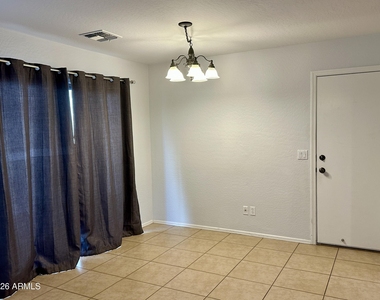 5809 E Hampton Avenue - Photo Thumbnail 6