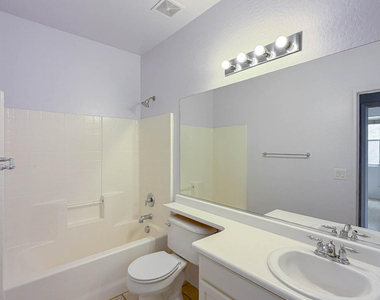 5216 W Albeniz Place - Photo Thumbnail 19