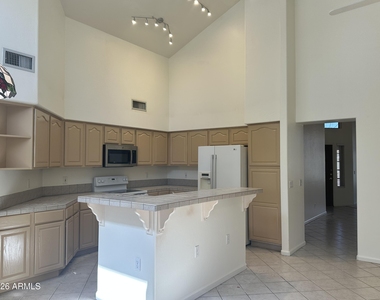 1667 S Sycamore Place - Photo Thumbnail 6