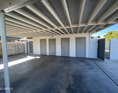 4639 N 12th Avenue - Photo Thumbnail 18