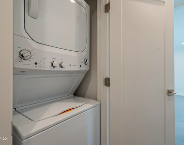 4639 N 12th Avenue - Photo Thumbnail 10