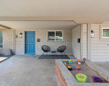 6943 E Granada Road - Photo Thumbnail 4