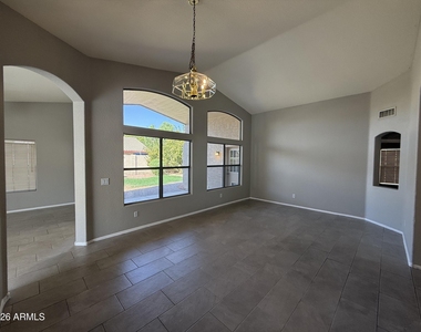 1644 E Oakland Street - Photo Thumbnail 9