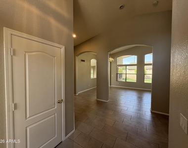 1644 E Oakland Street - Photo Thumbnail 4