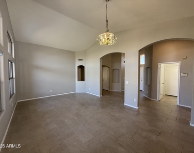 1644 E Oakland Street - Photo Thumbnail 10