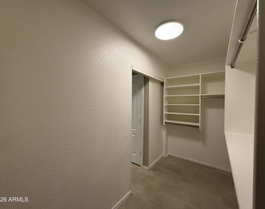 1644 E Oakland Street - Photo Thumbnail 29