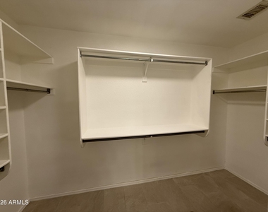 1644 E Oakland Street - Photo Thumbnail 28