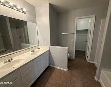 10823 N 70th Avenue - Photo Thumbnail 12