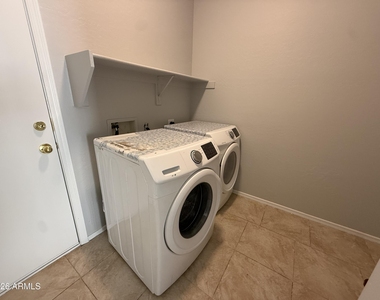 10823 N 70th Avenue - Photo Thumbnail 9