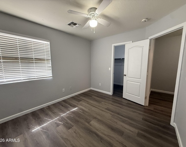 10823 N 70th Avenue - Photo Thumbnail 19