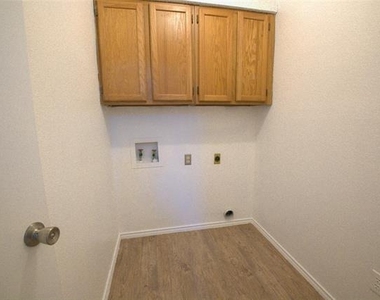 3636 Dexter Avenue - Photo Thumbnail 21