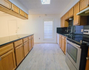 3636 Dexter Avenue - Photo Thumbnail 20
