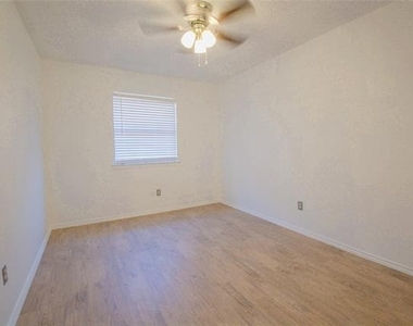 3636 Dexter Avenue - Photo Thumbnail 13