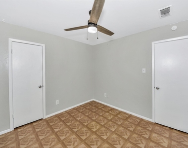 6800 Yorkston Street - Photo Thumbnail 21