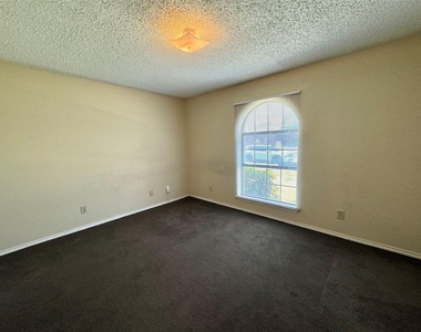 13217 Fall Manor - Photo Thumbnail 4