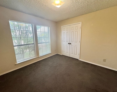 13217 Fall Manor - Photo Thumbnail 3