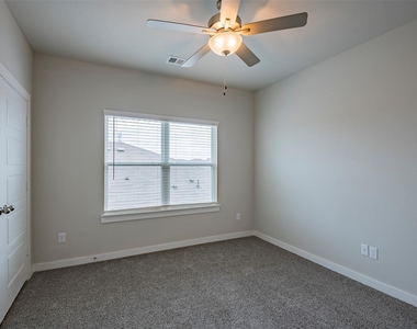644 Wheatfield Drive - Photo Thumbnail 20