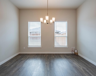 644 Wheatfield Drive - Photo Thumbnail 9