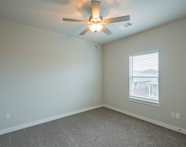 644 Wheatfield Drive - Photo Thumbnail 23