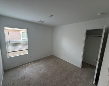 153 Thresher Lane - Photo Thumbnail 7