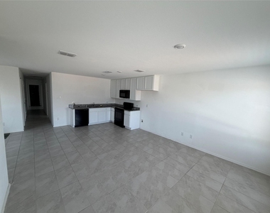 153 Thresher Lane - Photo Thumbnail 3
