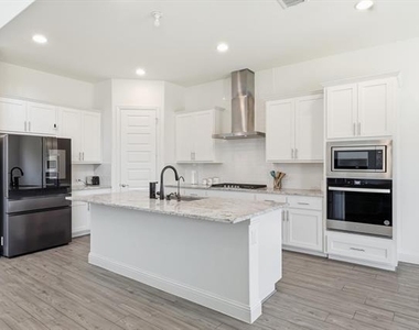 3305 Morris Lane - Photo Thumbnail 32