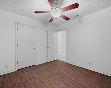 1908 Paula Drive - Photo Thumbnail 14