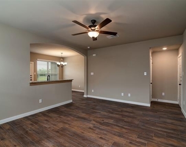 604 Harvest Moon Drive - Photo Thumbnail 5
