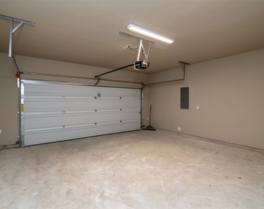 604 Harvest Moon Drive - Photo Thumbnail 20