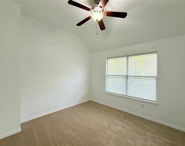 1313 Baythorne Drive - Photo Thumbnail 19
