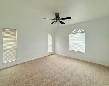 1313 Baythorne Drive - Photo Thumbnail 17