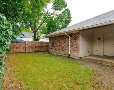 616 W Denton Street - Photo Thumbnail 23