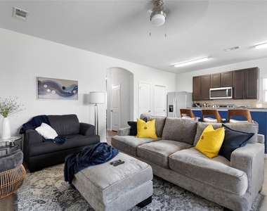 2057 Buttonwood Street - Photo Thumbnail 8