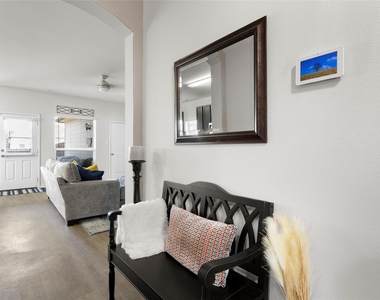2057 Buttonwood Street - Photo Thumbnail 10