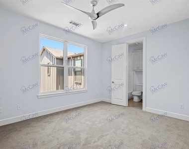 5202 Capitol Avenue - Photo Thumbnail 12