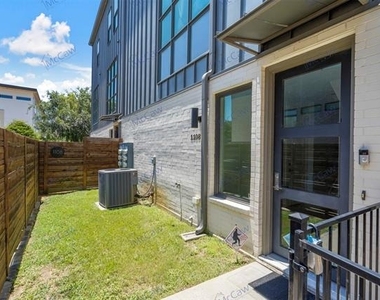 5202 Capitol Avenue - Photo Thumbnail 2